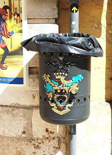 Intervento Urban Waste Bin: Piazza dei Martiri 5 c/o Piazza al Castello RoomArt Gioia del Colle Pleroo